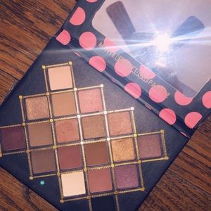 Mac eyeshadow pallet ☺️✨